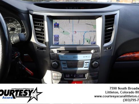 Used 2011 Subaru Outback 3.6R Limited image 15