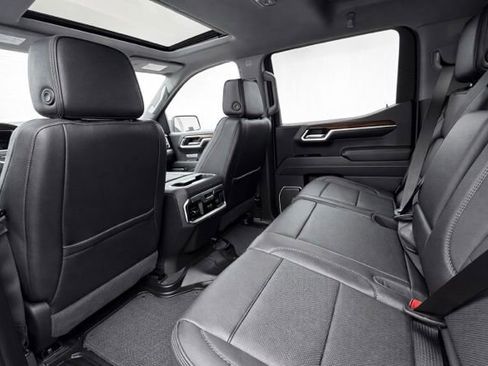 Used 2023 GMC Sierra 1500 Denali w/ Denali Reserve Package AWD/4WD image 18