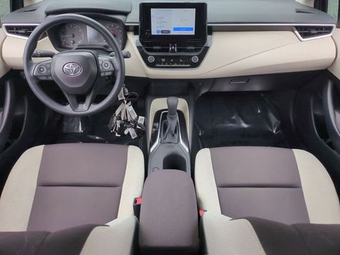 Used 2025 Toyota Corolla LE image 16