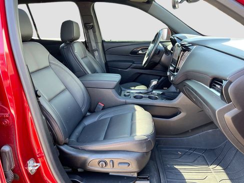 Used 2023 Chevrolet Traverse RS w/ LPO, Floor Liner Package AWD/4WD image 31