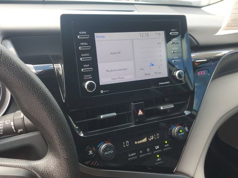 Certified 2023 Toyota Camry LE image 24