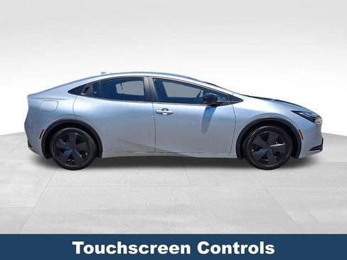 Used 2024 Toyota Prius Prime FWD image 9