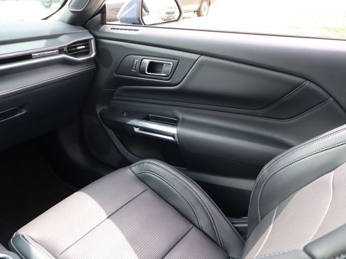 Used 2024 Ford Mustang GT Premium RWD image 22