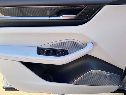 New 2025 Porsche Macan Turbo Electric image 17