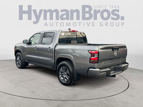 Certified 2025 Nissan Frontier SV w/ SV Convenience Package image 10