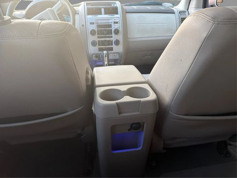 Used 2010 Mercury Mariner Premier FWD image 21