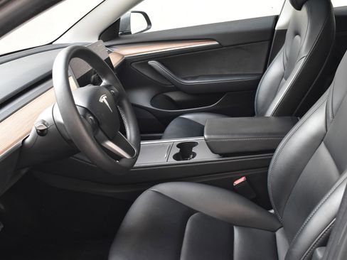 Used 2023 Tesla Model 3 Standard Range image 20