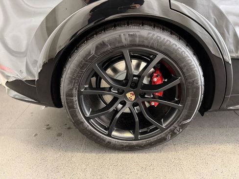 New 2026 Porsche Cayenne GTS AWD/4WD image 12