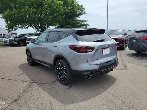 Used 2023 Chevrolet Blazer RS w/ Driver Confidence II Package FWD image 3