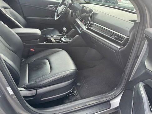 Used 2024 Kia Sportage EX image 15