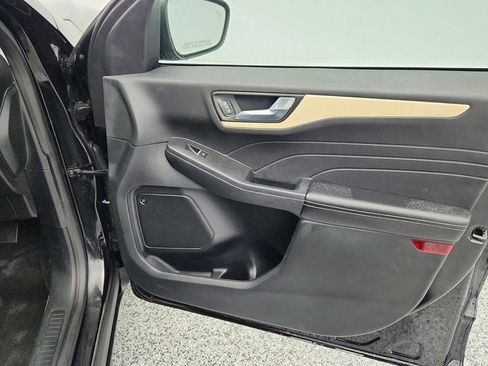 Used 2021 Ford Escape Titanium w/ Titanium Elite Package image 25