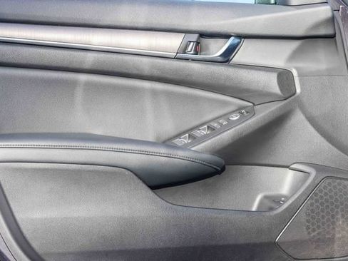 Used 2022 Honda Accord Hybrid image 23