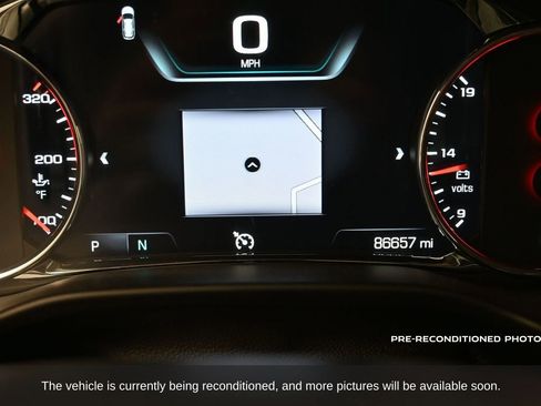 Used 2019 GMC Acadia Denali image 8