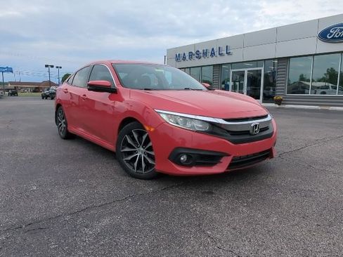 Used 2018 Honda Civic EX-T image 3