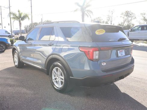 Used 2025 Ford Explorer Active image 7