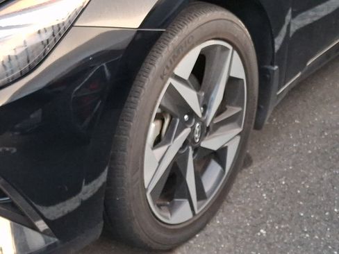 Used 2023 Hyundai Elantra Limited FWD image 10