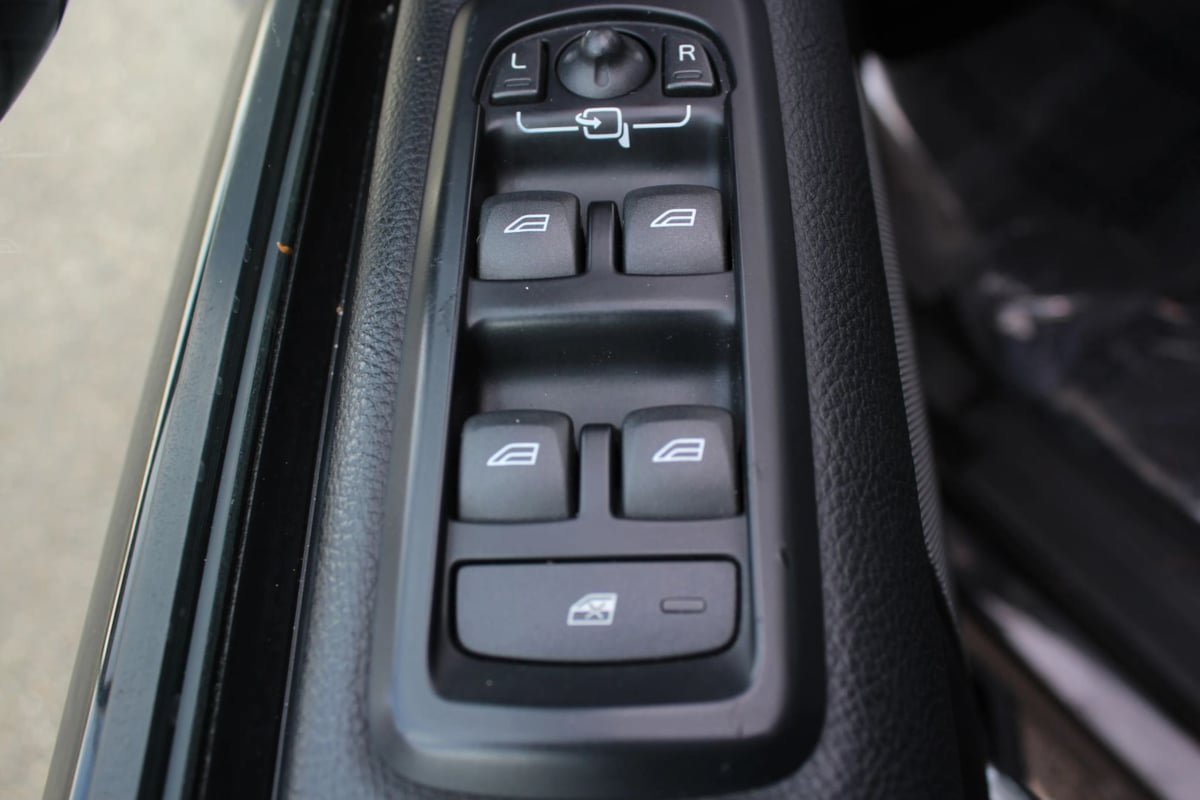 Used 2011 Land Rover LR4 HSE LUX AWD/4WD image 31