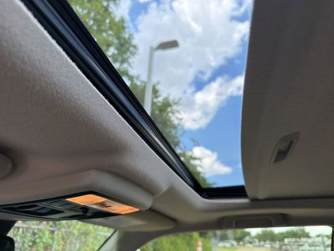 Used 2021 Toyota 4Runner SR5 Premium w/ Moonroof Package AWD/4WD image 10