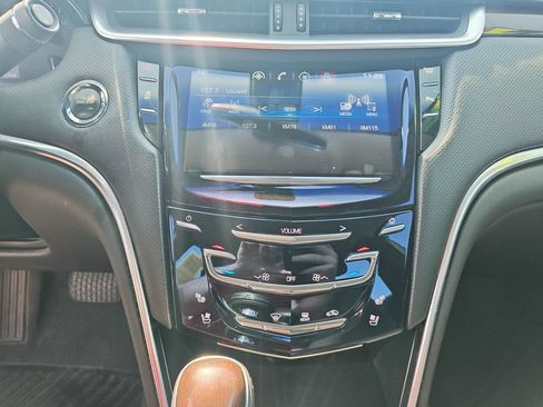 Used 2014 Cadillac XTS Luxury AWD/4WD image 21