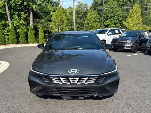 Used 2026 Hyundai Elantra SEL Sport Premium FWD image 2