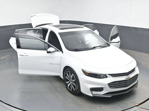 Used 2016 Chevrolet Malibu LT FWD image 47