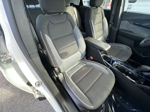 Used 2023 Chevrolet TrailBlazer LS image 28