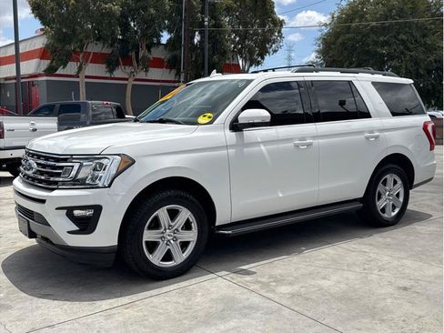 Used 2020 Ford Expedition XLT w/ Equipment Group 202A AWD/4WD image 49