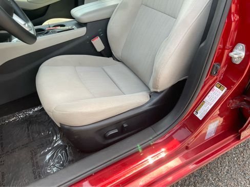 Used 2025 Nissan Altima 2.5 SV FWD image 13