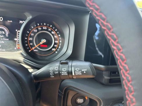 Used 2024 Jeep Wrangler Unlimited Rubicon image 26