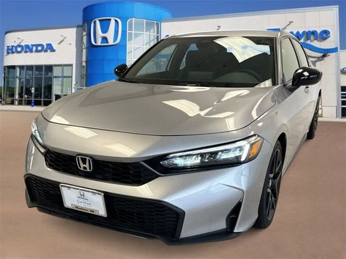 Used 2025 Honda Civic Sport image 4