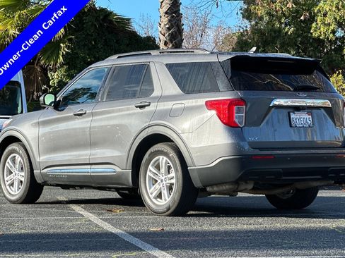 Used 2021 Ford Explorer XLT image 6