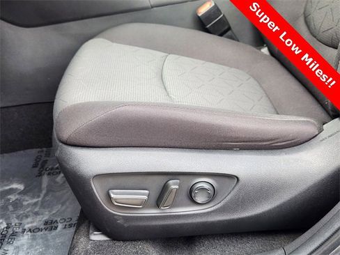 Used 2022 Toyota RAV4 XLE image 19