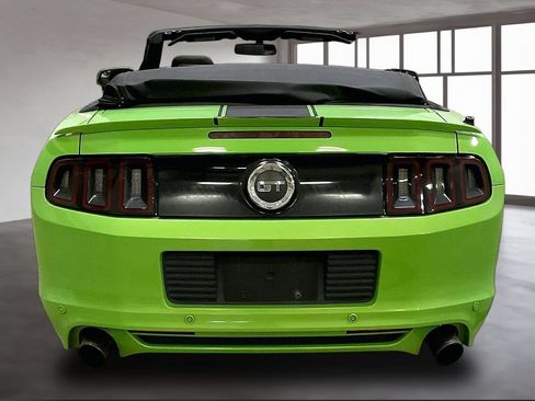Used 2013 Ford Mustang GT RWD image 5