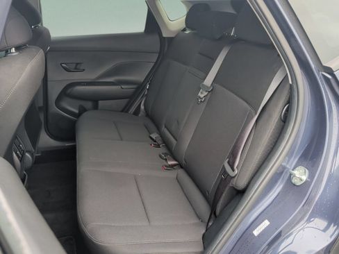 Used 2025 Hyundai Kona SEL FWD image 36