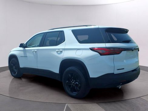 Used 2023 Chevrolet Traverse LT FWD image 5
