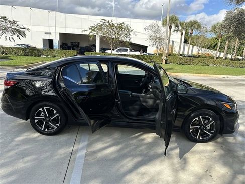Used 2024 Nissan Sentra SV image 31