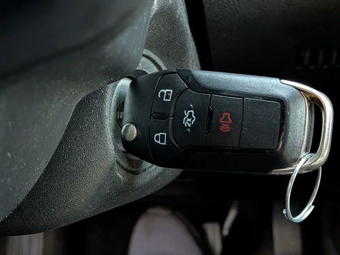 Used 2015 Ford Fusion SE w/ Equipment Group 201A image 24