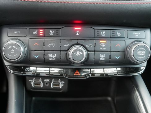 Certified 2024 Dodge Durango GT image 23