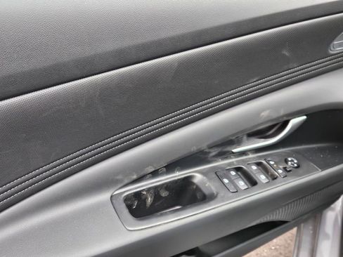 New 2026 Hyundai Elantra Limited FWD image 15
