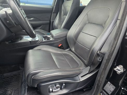 Used 2018 Jaguar E-PACE R-Dynamic HSE image 16