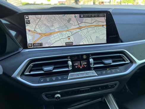 Used 2022 BMW X7 xDrive40i w/ Premium Package AWD/4WD image 72