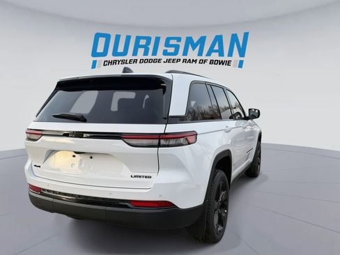 New 2025 Jeep Grand Cherokee Limited w/ Black Appearance Package image 6