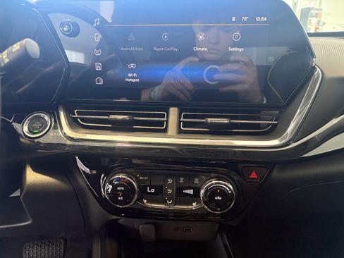 New 2026 Chevrolet Trax ACTIV w/ Sunroof Package image 14