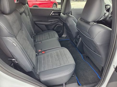 Used 2025 Mitsubishi Outlander SE AWD/4WD image 15