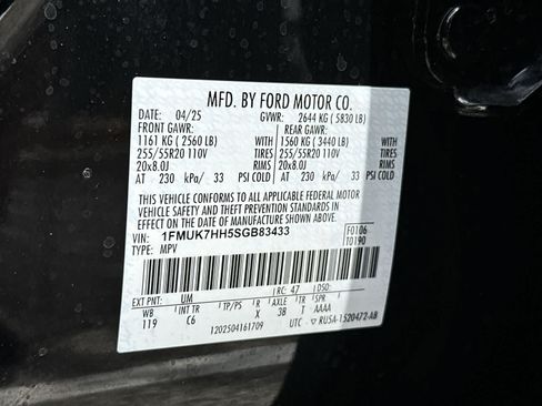 Used 2025 Ford Explorer Platinum RWD image 25