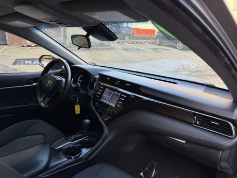 Used 2019 Toyota Camry LE image 25