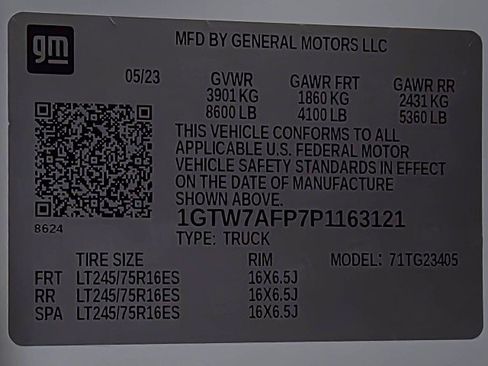 Used 2023 GMC Savana 2500 w/ Driver Convenience Package image 32