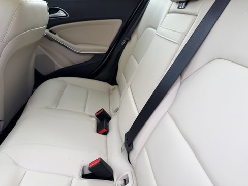 Used 2016 Mercedes-Benz GLA 250 4MATIC image 17