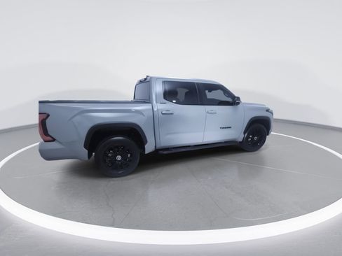 Used 2024 Toyota Tundra Limited AWD/4WD image 9