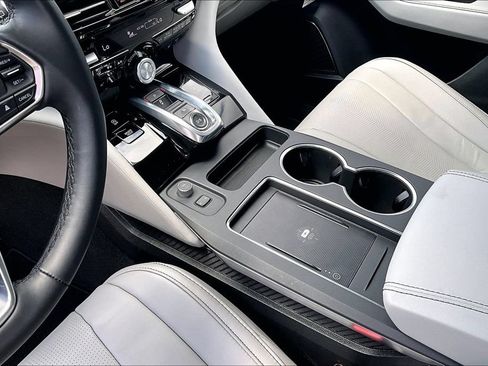 Certified 2026 Acura MDX FWD w/ Technology Package image 17